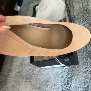 Comfort block heals nwt!